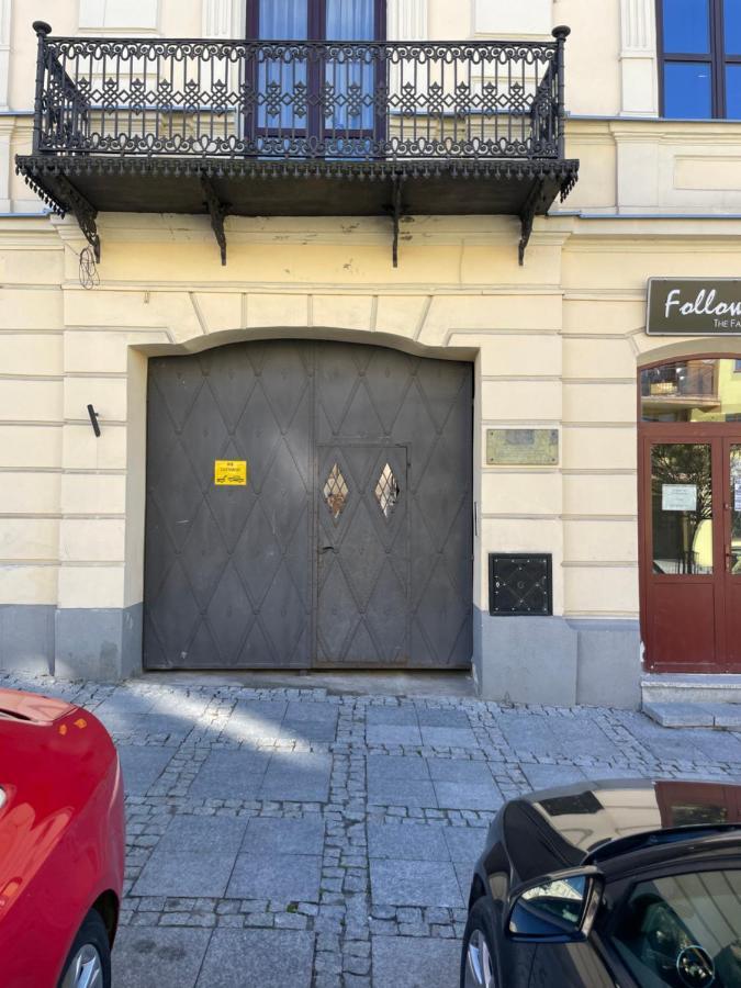 Apartamenty Luczkowskiego Z Widokiem Na Studnie 2 Chełm Exteriör bild