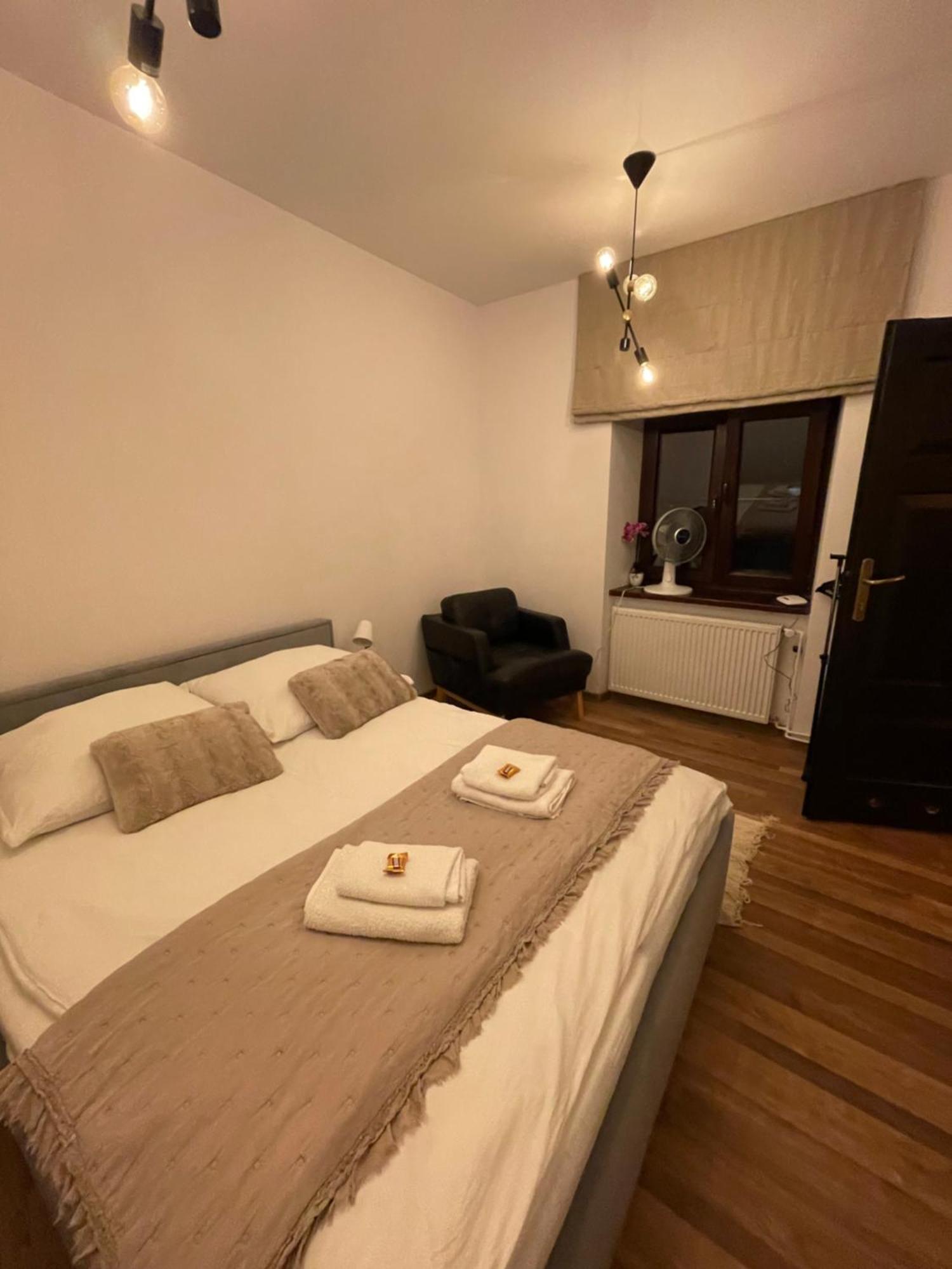 Apartamenty Luczkowskiego Z Widokiem Na Studnie 2 Chełm Exteriör bild